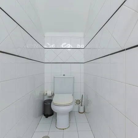 Hidden Garden Near The Castle Dom wakacyjny *