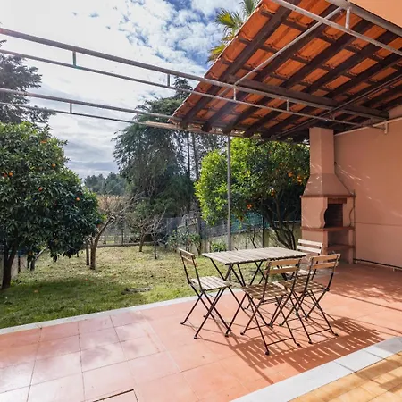 Dom wakacyjny Hidden Garden Near The Castle Óbidos