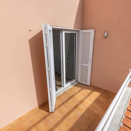 Dom wakacyjny Hidden Garden Near The Castle Óbidos