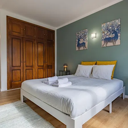 Dom wakacyjny Hidden Garden Near The Castle *