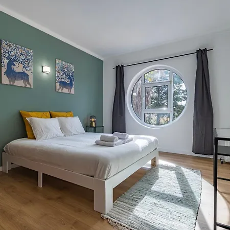 Dom wakacyjny Hidden Garden Near The Castle