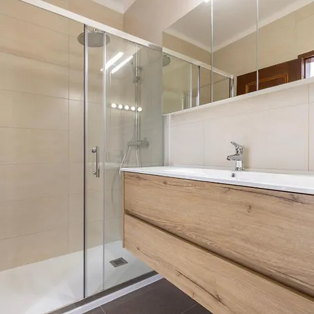 Hidden Garden Near The Castle Dom wakacyjny