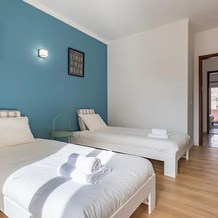 Dom wakacyjny Hidden Garden Near The Castle