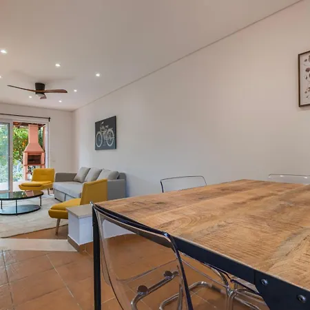 Hidden Garden Near The Castle *