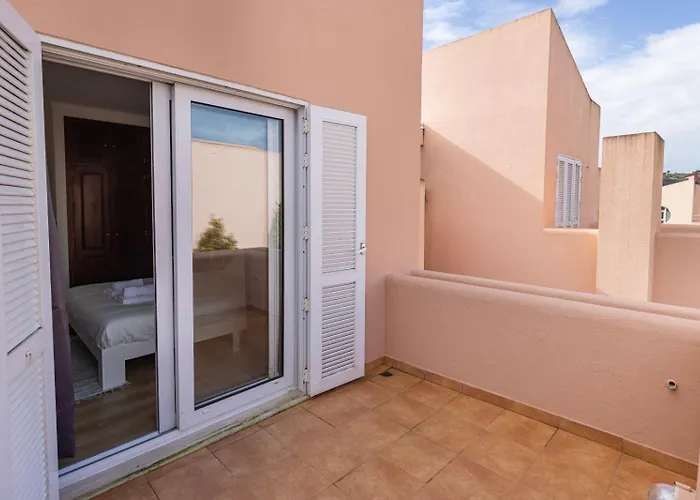 Hidden Garden Near The Castle Feriehus *