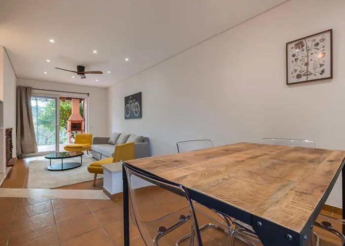 Hidden Garden Near The Castle *